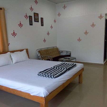 Om Shree Bed And Breakfast Harihareshwar Extérieur photo