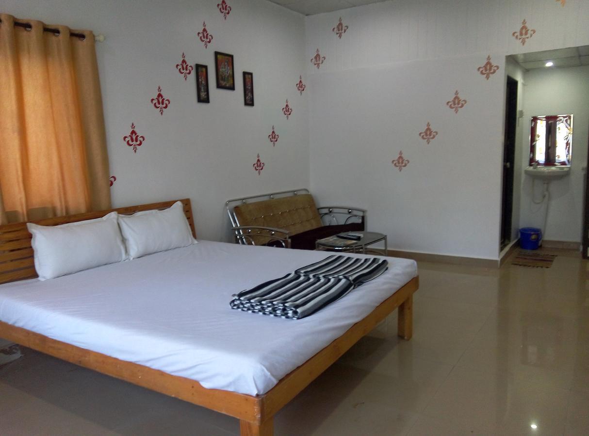 Om Shree Bed And Breakfast Harihareshwar Extérieur photo