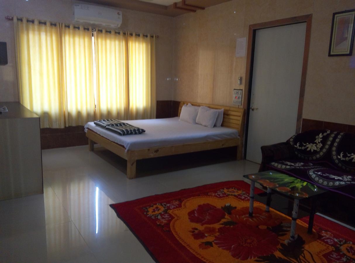 Om Shree Bed And Breakfast Harihareshwar Extérieur photo
